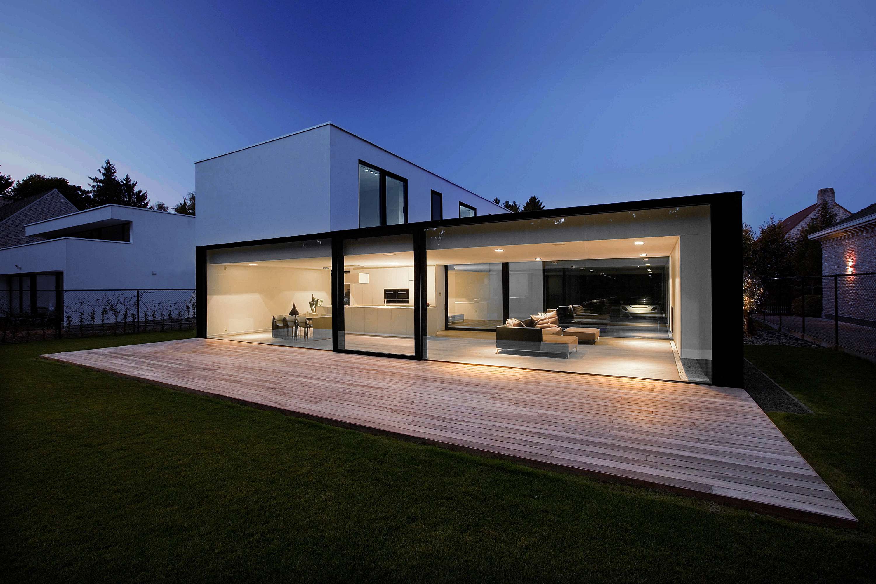 moderne strakke minimalistische woning xl ramen brecht icoon architecten brasschaat_jumboglas glzen achtergevel glas tot dakrand