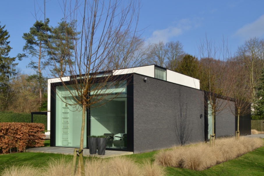 strakke moderne renovatie woning sgravenwezel-schilde icoon architecten